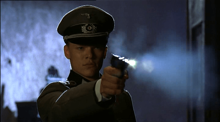 vlcsnap-2015-11-12-00h30m34s694