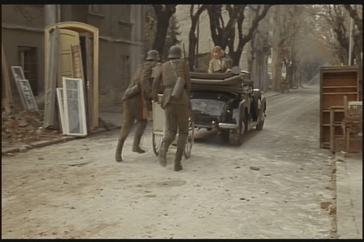 vlcsnap-2015-11-14-17h06m06s620